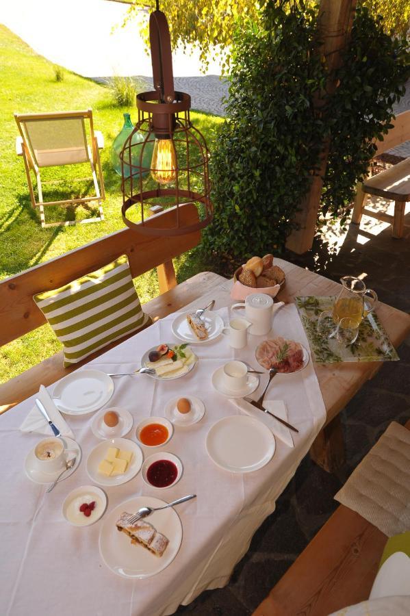 Schiessstandhof Bed and Breakfast Montagna Exteriör bild