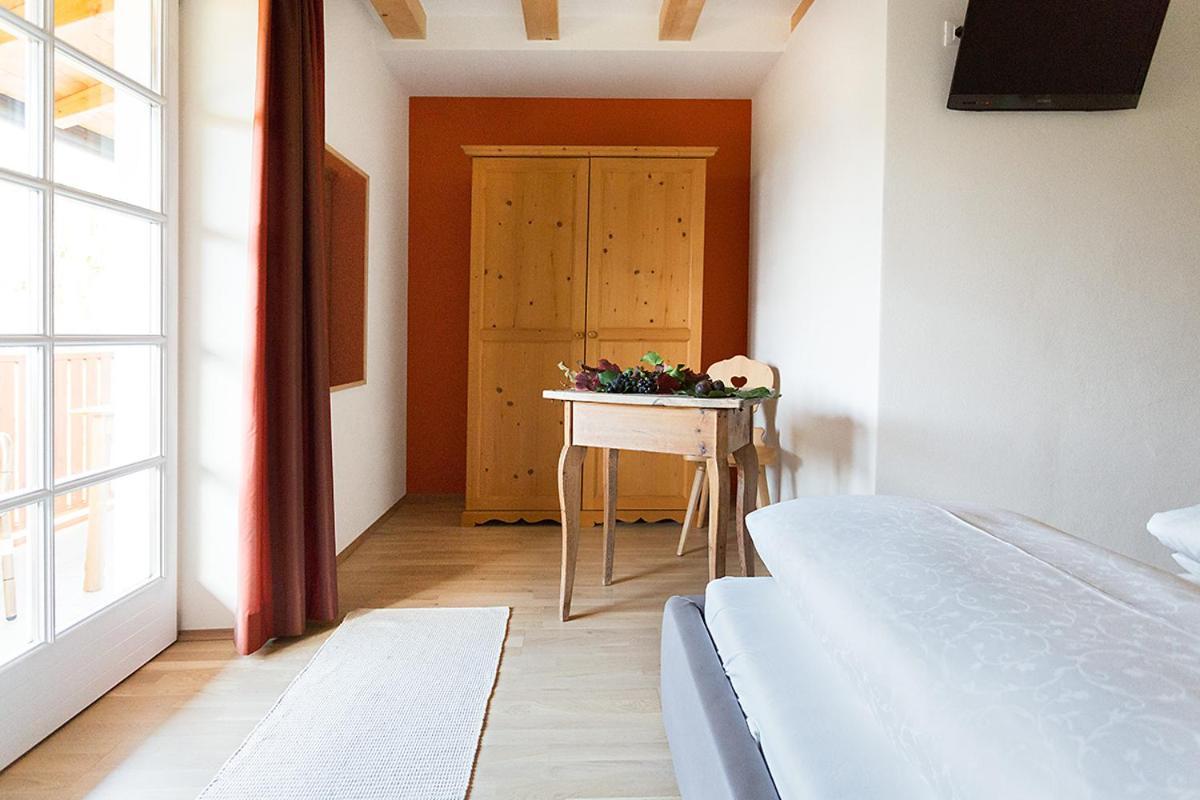 Schiessstandhof Bed and Breakfast Montagna Exteriör bild